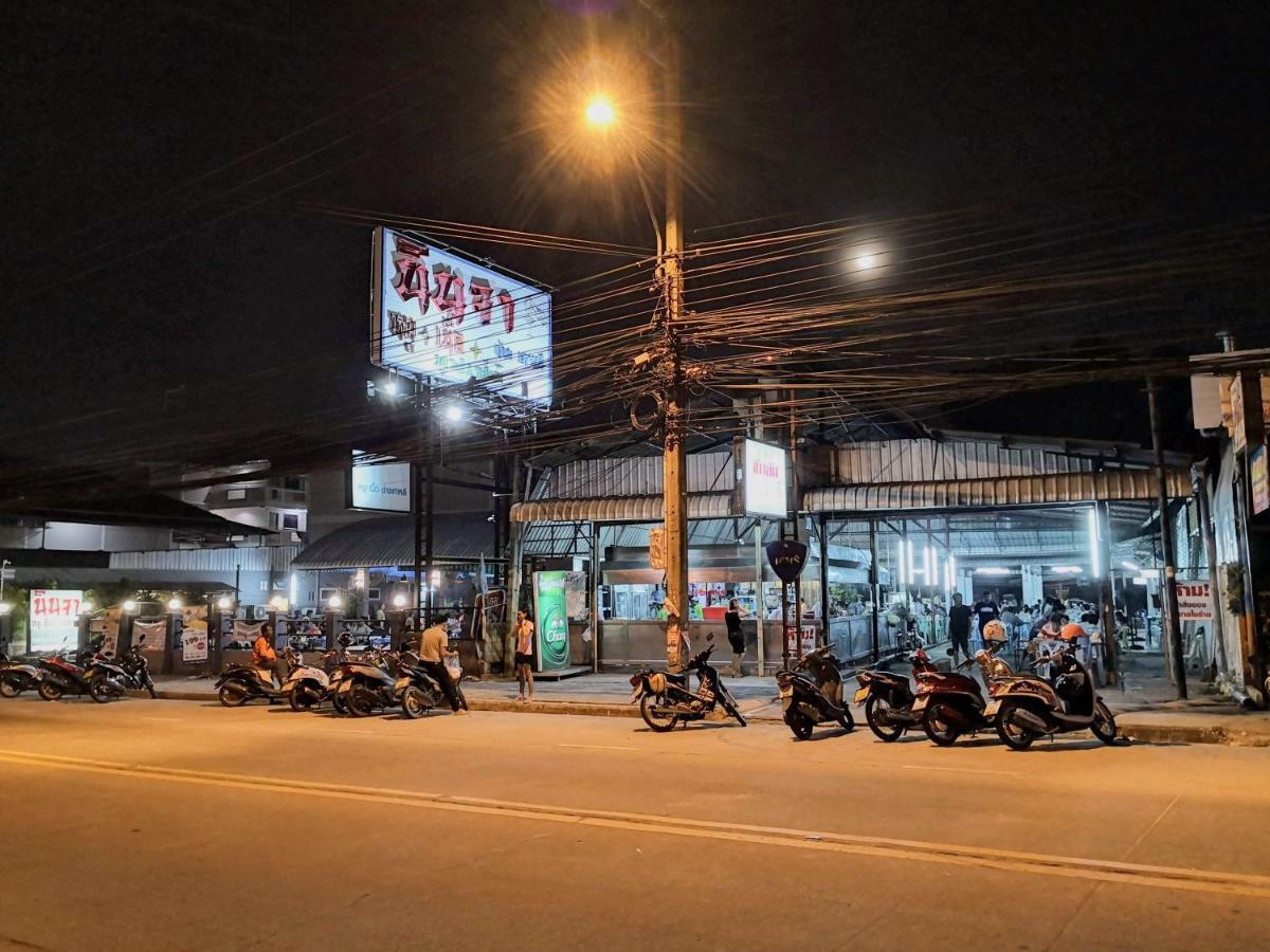 Hostel Asleep By Lantana Pattaya Zewnętrze zdjęcie